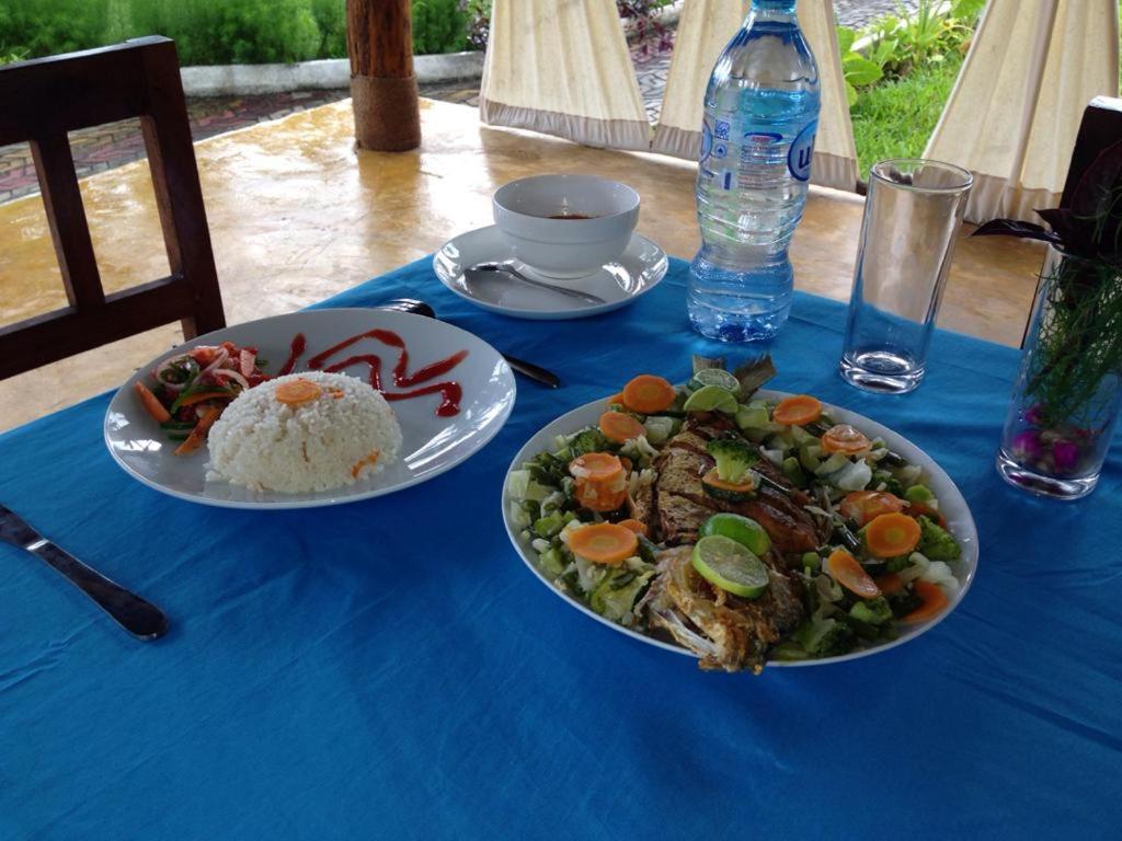 Mafia Neptune Villa Lodge Utende Kültér fotó