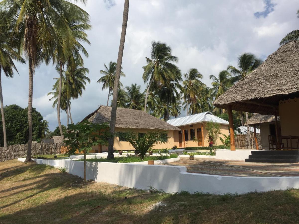 Mafia Neptune Villa Lodge Utende Kültér fotó